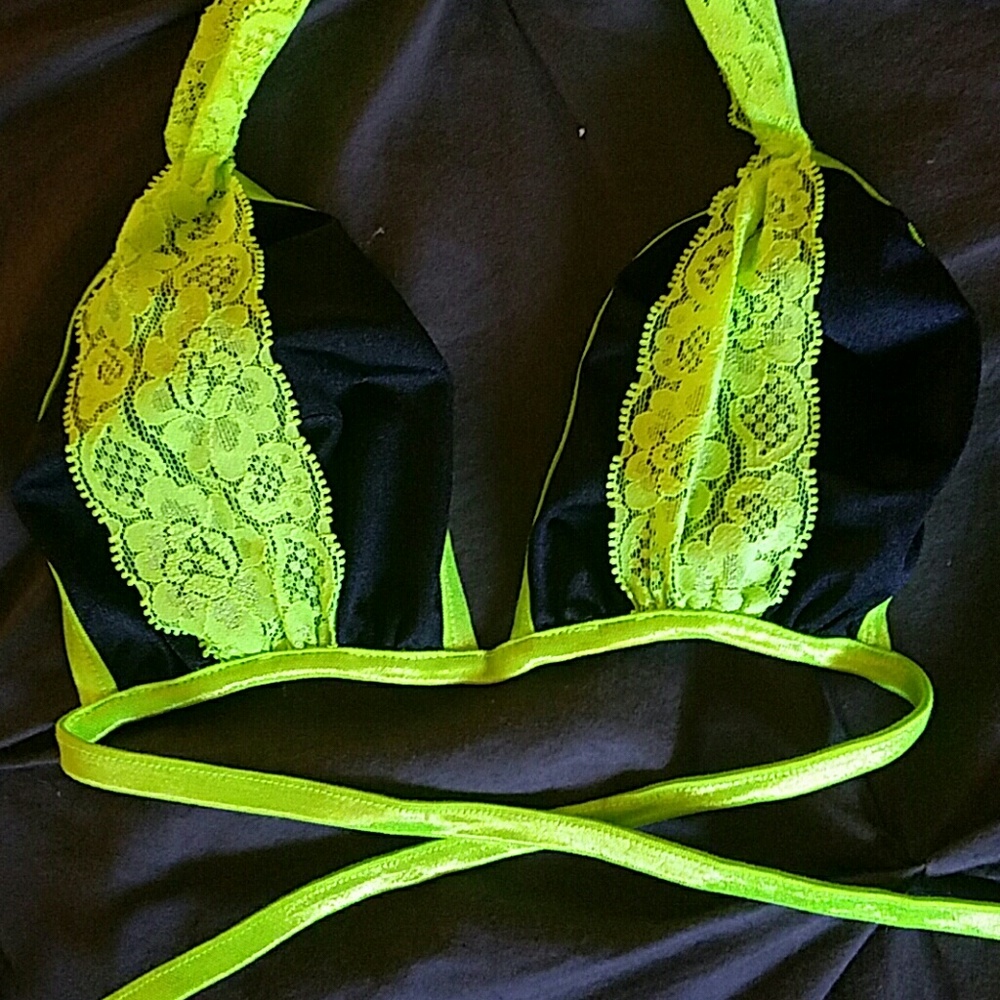 Neon yellow and black scrunch bikini - Picture 2 of 4
